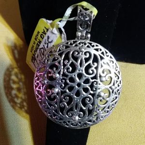 NWT-*PENDANT ONLY)* ' STERLING 1-2/4"dia.,OPEN CUT